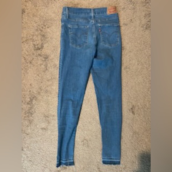 Levi’s size 28 skinny jeans - Picture 2 of 2